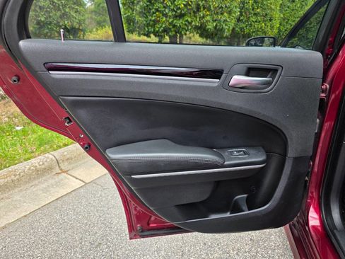 Used 2019 Chrysler 300 S w/ S Model Appearance Package image 31