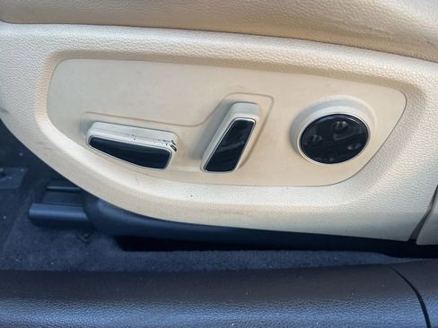 Used 2016 Hyundai Genesis 3.8 w/ Option Group 02 image 36