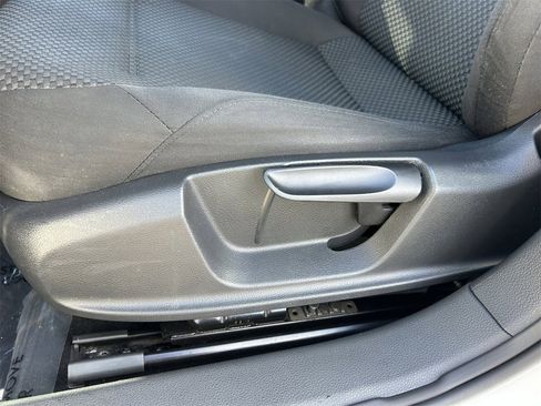 Used 2013 Volkswagen Jetta S image 23
