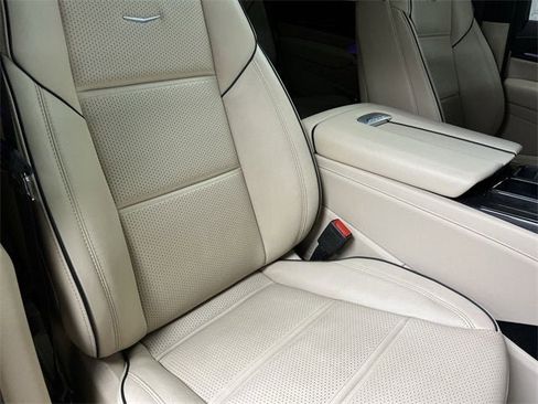 Certified 2024 Cadillac Escalade Premium Luxury image 29