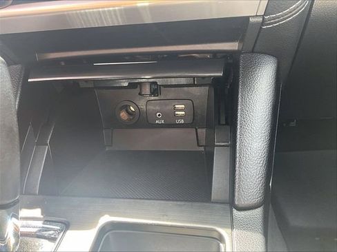 Used 2018 Subaru Outback 2.5i Limited AWD/4WD image 28