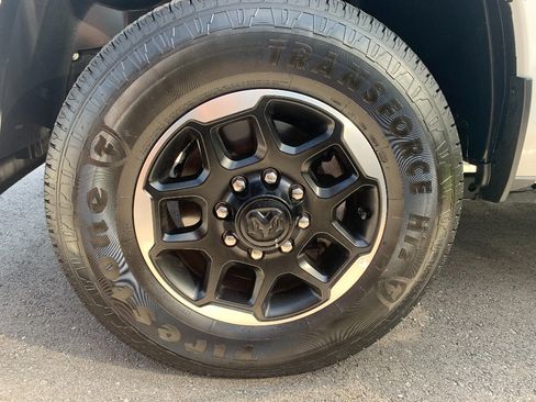 Used 2026 RAM 2500 Laramie AWD/4WD image 23
