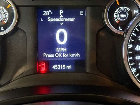 Used 2021 RAM 1500 Big Horn image 12