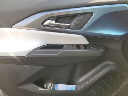 New 2026 Chevrolet Equinox EV LT image 21