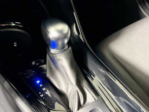 Used 2022 Toyota C-HR XLE image 25