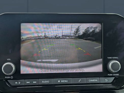 Used 2024 Nissan Pathfinder SV FWD image 21