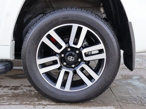 Used 2023 Toyota 4Runner Limited image 43