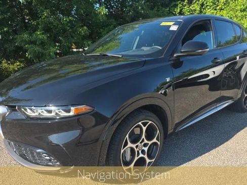 Used 2024 Alfa Romeo Tonale Ti AWD/4WD image 2