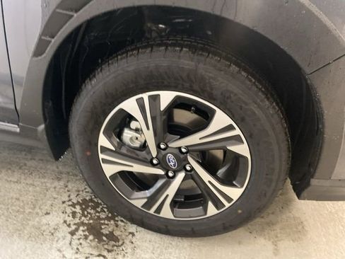 Used 2024 Subaru Crosstrek 2.0i Premium image 5