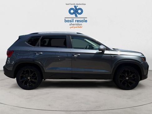 Used 2022 Volkswagen Taos SE AWD/4WD image 8