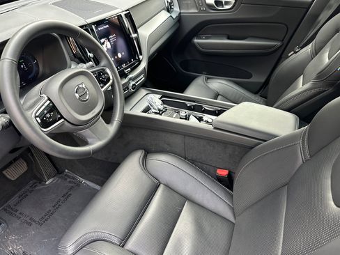 Certified 2024 Volvo XC60 T8 Ultimate w/ Protection Package Premier image 11