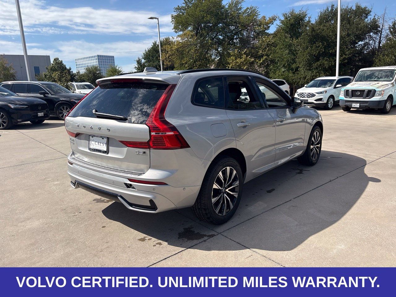 Used 2025 Volvo XC60 B5 Plus AWD/4WD image 7