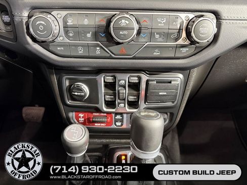 Used 2026 Jeep Wrangler Unlimited Rubicon AWD/4WD image 30