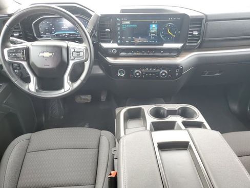 Used 2024 Chevrolet Silverado 1500 LT image 23