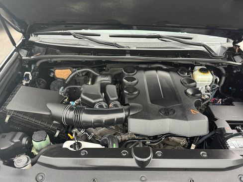 Used 2016 Toyota 4Runner Limited image 11