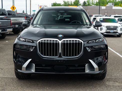 Used 2023 BMW X7 xDrive40i AWD/4WD image 2