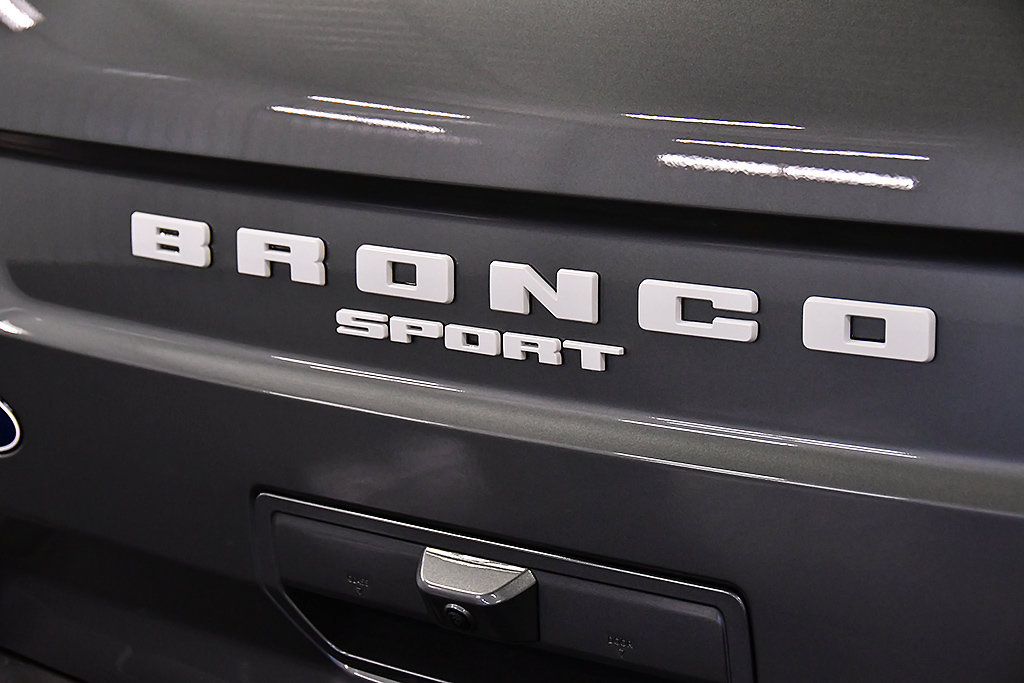 New 2026 Ford Bronco Sport Outer Banks w/ Outer Banks Tech Package+ AWD/4WD image 11