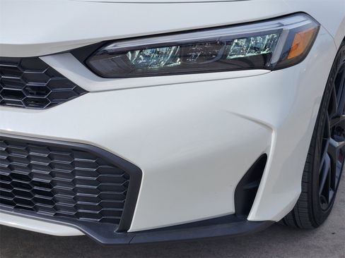 Certified 2025 Honda Civic Sport image 9