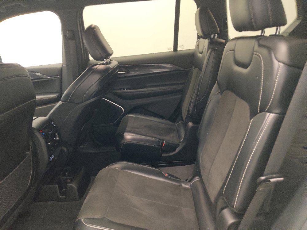 Used 2021 Jeep Grand Cherokee L Laredo AWD/4WD image 18