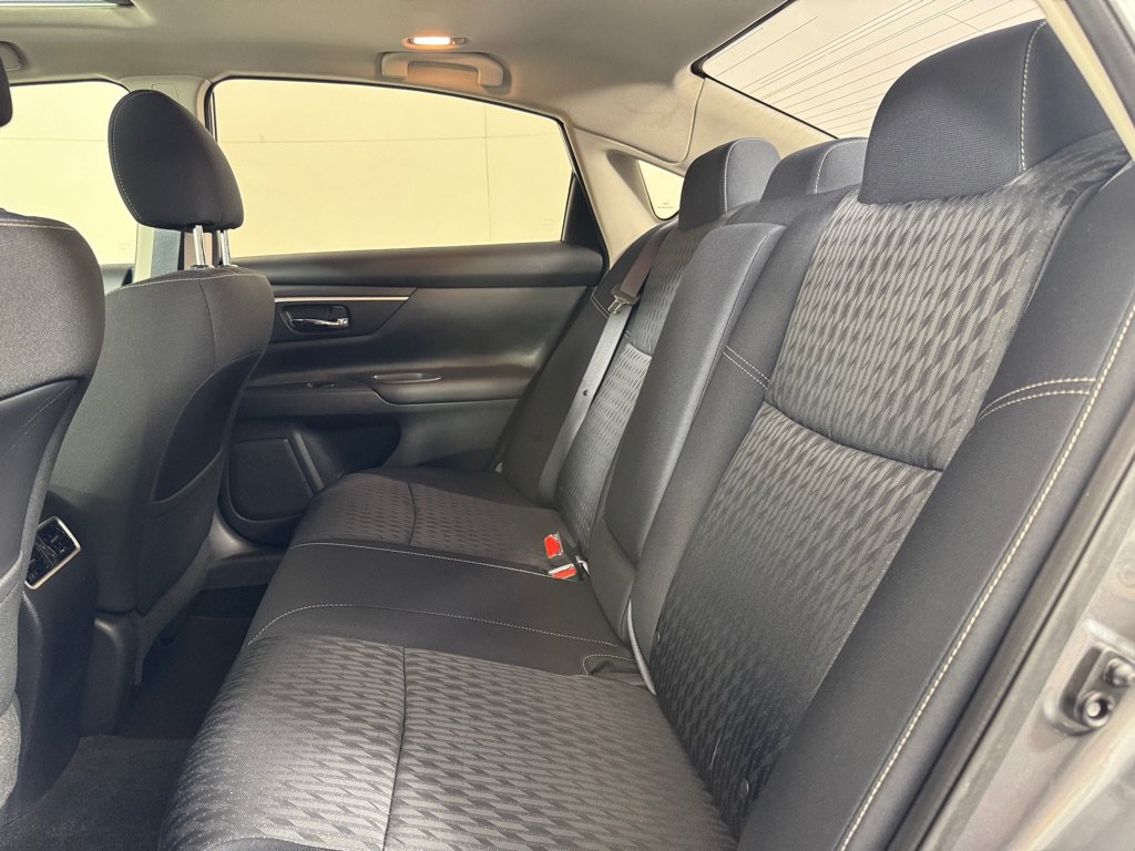 Used 2017 Nissan Altima 2.5 SV w/ Convenience Package FWD image 19