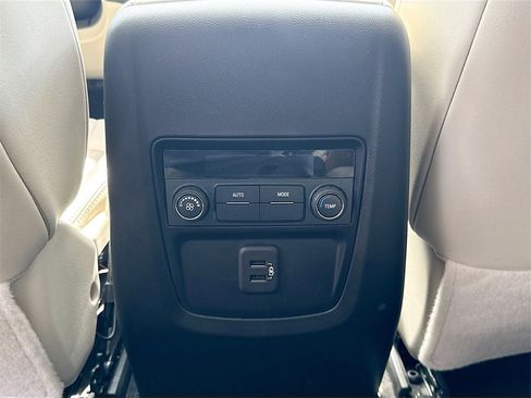 Used 2023 Buick Enclave Essence w/ Experience Buick Package image 26
