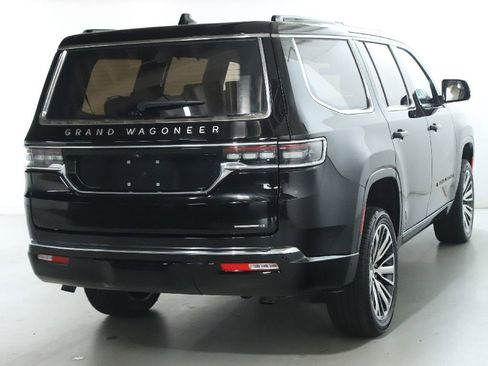 Used 2024 Jeep Grand Wagoneer Series III w/ HD Trailer Tow Package AWD/4WD image 52