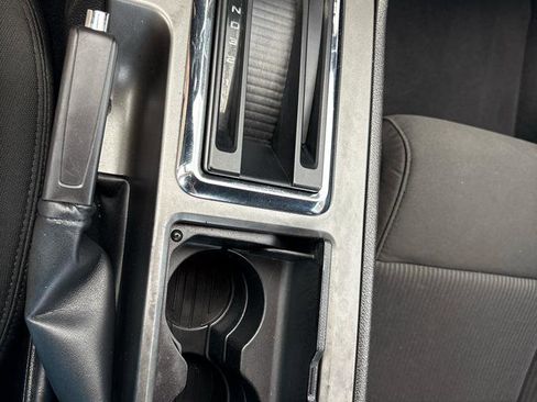 Used 2010 Ford Mustang Coupe RWD image 27