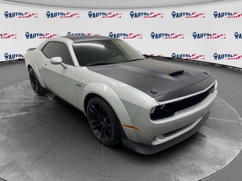 Used 2021 Dodge Challenger R/T Scat Pack image 1