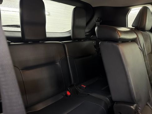 Used 2024 Mitsubishi Outlander SE AWD/4WD image 30