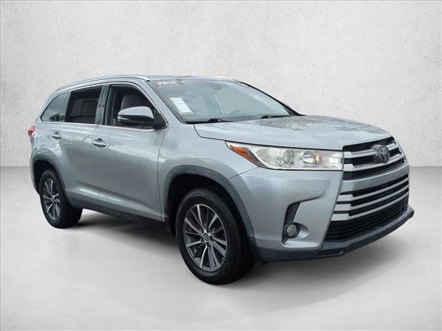 Certified 2019 Toyota Highlander XLE FWD image 3