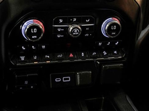 Used 2021 GMC Sierra 2500 Denali w/ Denali Ultimate Package image 26