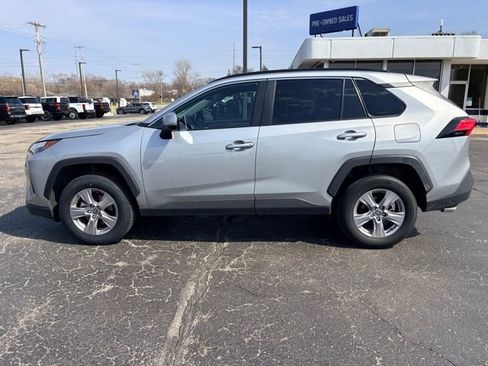 Used 2025 Toyota RAV4 XLE image 2