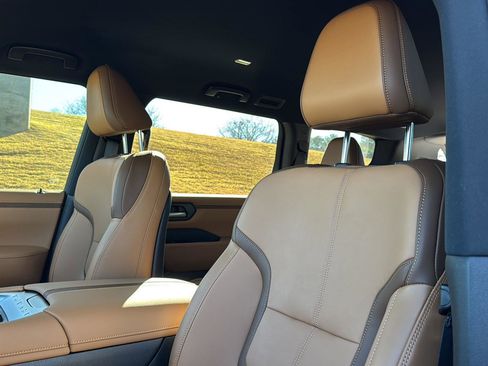 New 2026 Nissan Armada SL w/ Captain's Chari Seat Package image 27