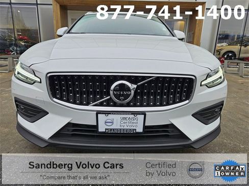 Certified 2025 Volvo V60 B5 Cross Country Plus image 2