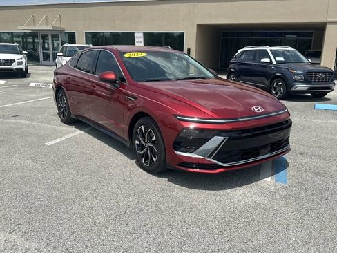 Certified 2024 Hyundai Sonata SEL FWD image 4