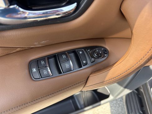 Used 2024 INFINITI QX80 Sensory w/ Cargo Package AWD/4WD image 18