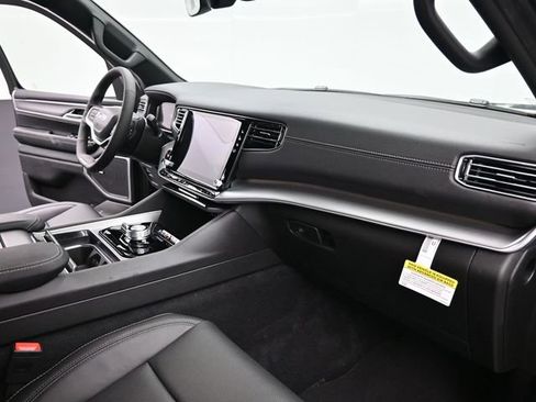 New 2026 Jeep Grand Wagoneer 4WD image 27