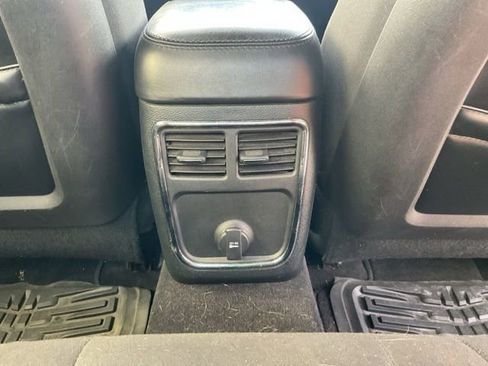 Used 2014 Dodge Charger SE image 10