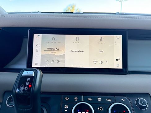 Used 2023 Land Rover Defender 110 SE image 30