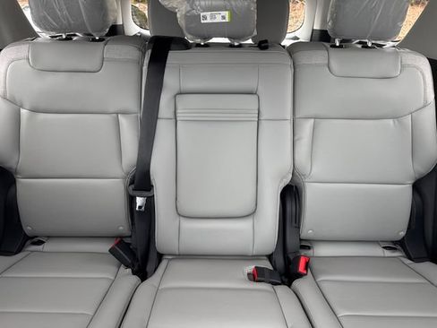 New 2026 Ford Explorer Active w/ Active Comfort Package AWD/4WD image 23