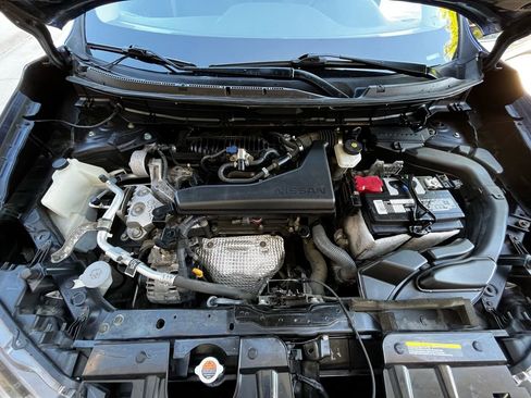 Used 2019 Nissan Rogue SV AWD/4WD image 25
