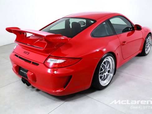 Used 2010 Porsche 911 GT3 RWD image 8