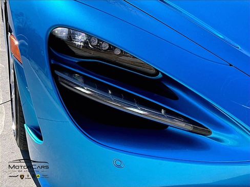 Used 2025 McLaren 750S Spider image 20