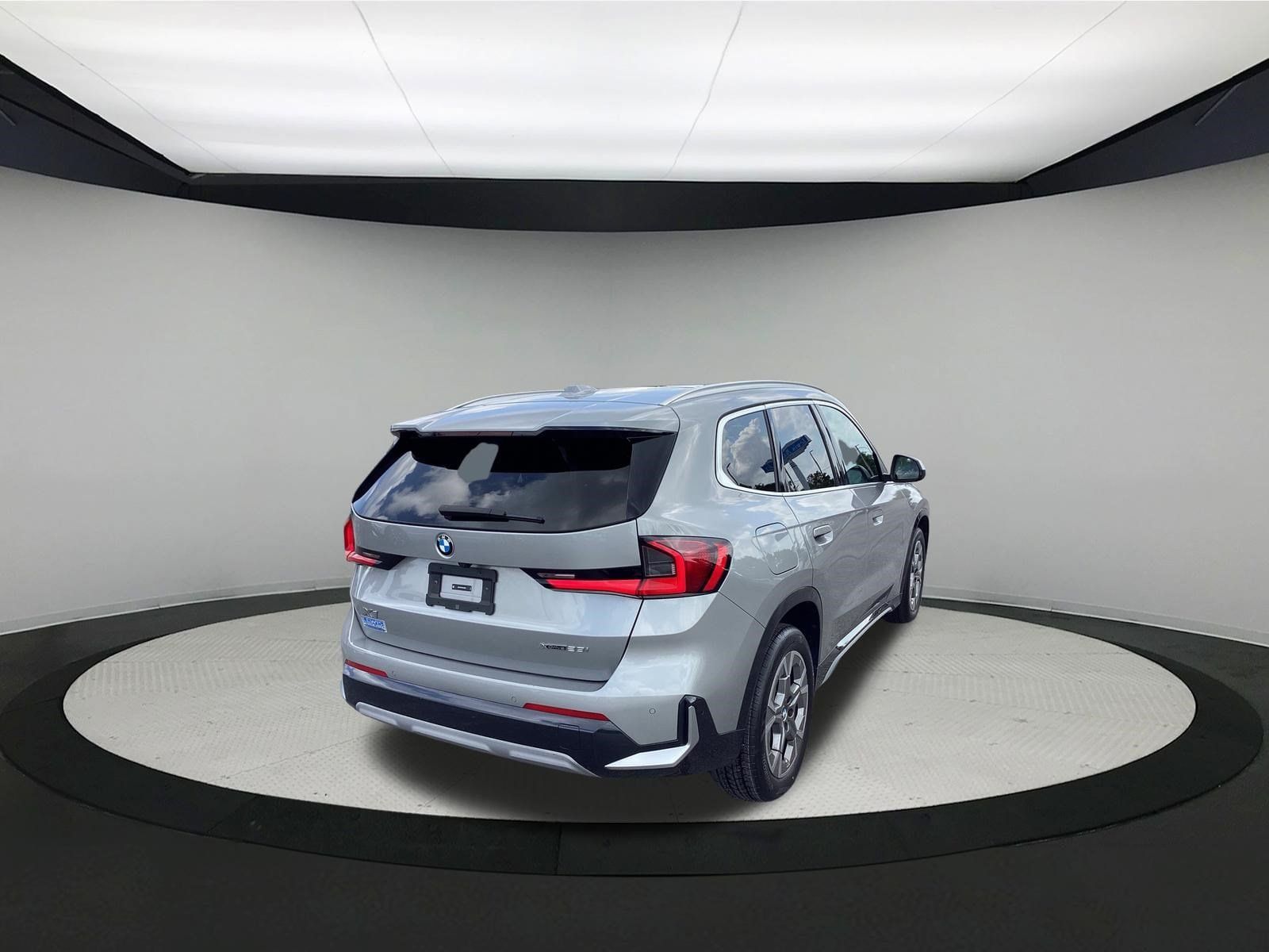 Used 2024 BMW X1 xDrive28i AWD/4WD image 8