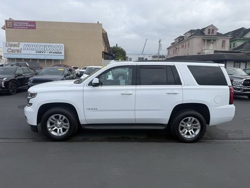 Used 2018 Chevrolet Tahoe LT image 2