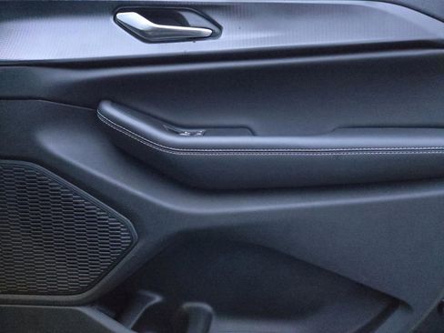 New 2025 Jeep Grand Cherokee Altitude image 28