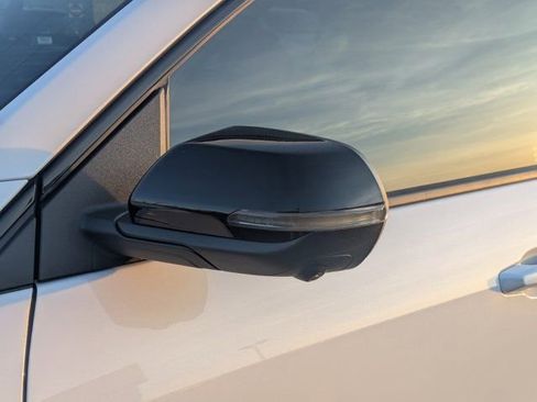 New 2026 Chevrolet Traverse RS w/ LPO, Floor Liner Package FWD image 11