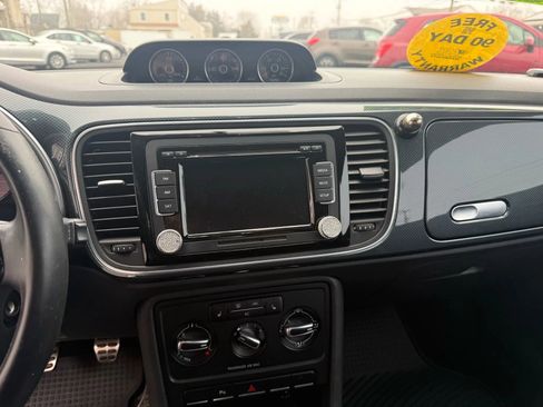 Used 2012 Volkswagen Beetle 2.0T image 19