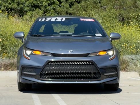 Used 2020 Toyota Corolla SE w/ Carpet Mat Package (TMS) image 4