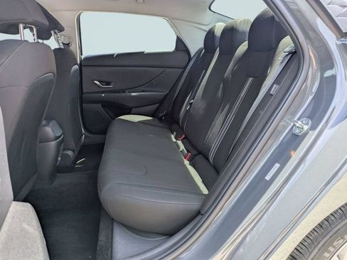 Used 2024 Hyundai Elantra SEL FWD image 13